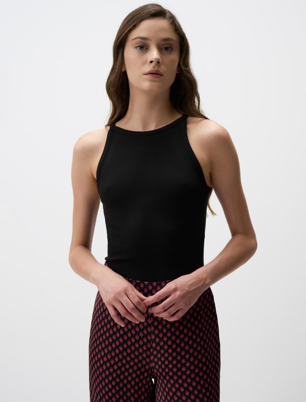 Slim Fit Sleeveless-Sleeve Singlet - 4WW021966