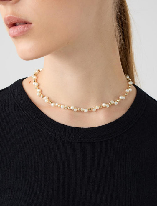 Adjustable Necklace with Pearl Detail and Gold Plating