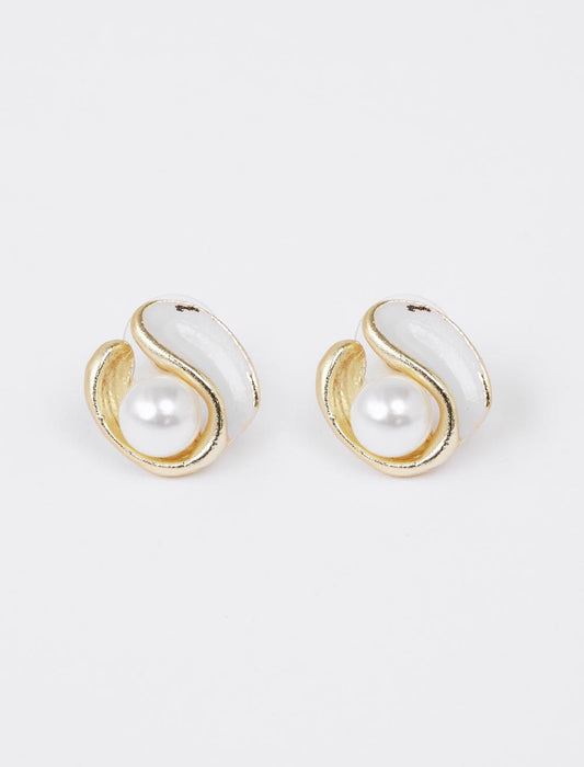 Pearl-detailed Modern Earrings