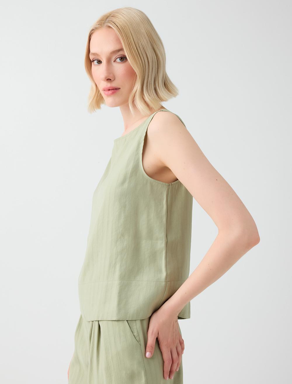 Normal Fit Off-the-shoulder Sleeveless Blouse - Khaki - 6SW032233312