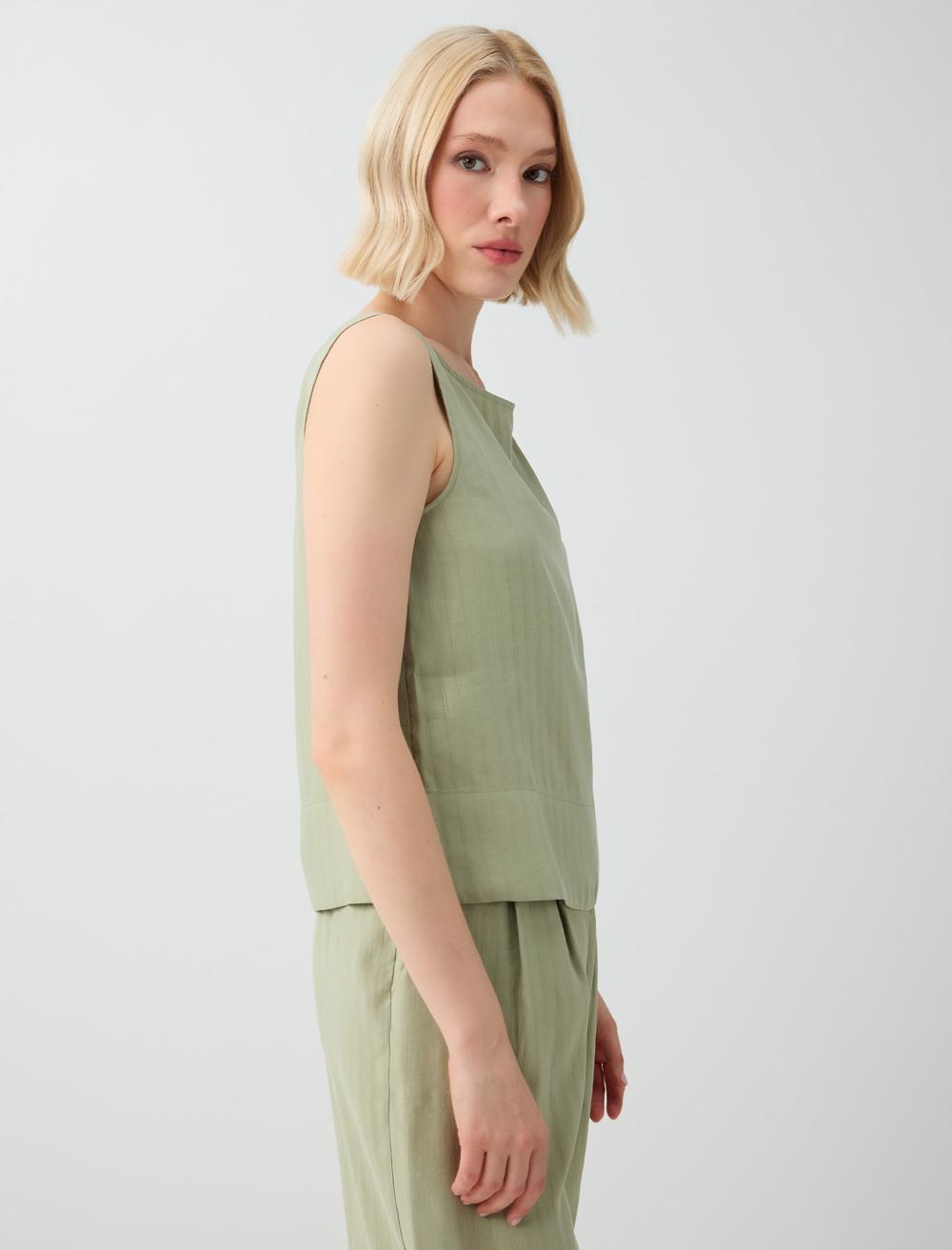 Normal Fit Off-the-shoulder Sleeveless Blouse - Khaki - 6SW032233312