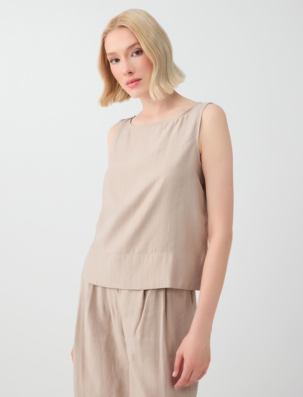 Normal Fit Off-the-shoulder Sleeveless Blouse - Beige - 6SW032233927