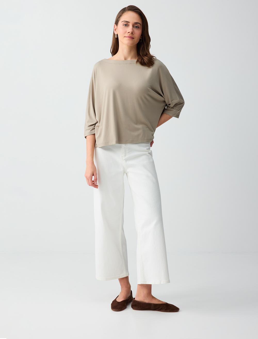Loose Fit Off-The-Shoulder 3/4 Sleeve T-shirt - Beige - 6SW276639927