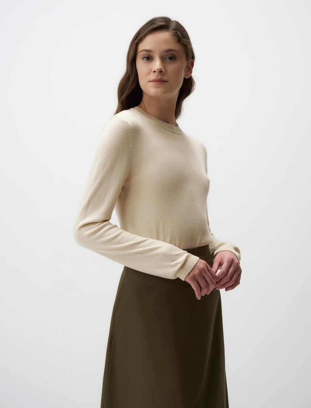Slim Fit Crew Neck Long-Sleeve Pullover - 4WW03230793