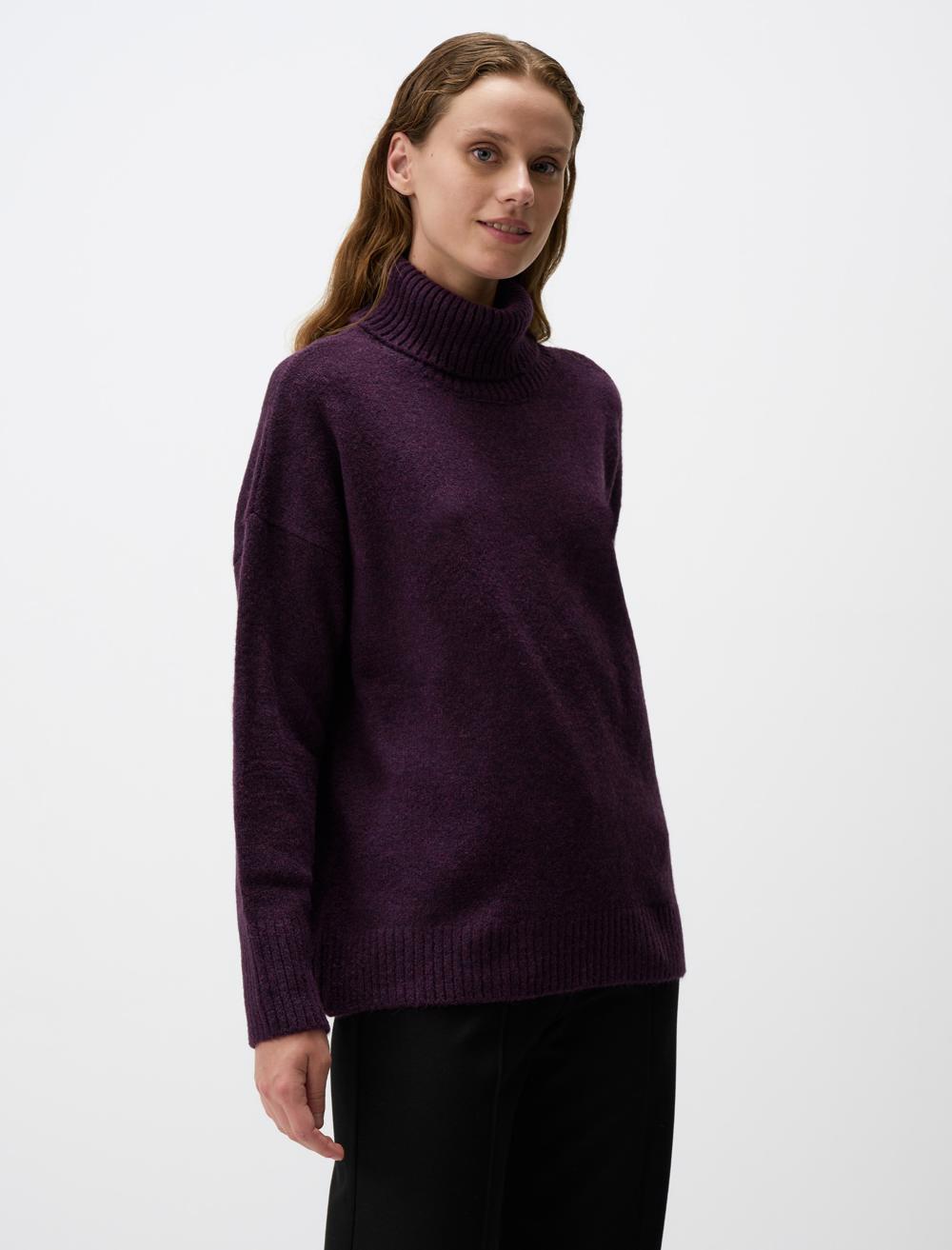 Long Sleeved Turtleneck Sweater