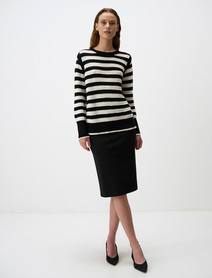 Crew-Neck Line Patterned Openwork Sweater
