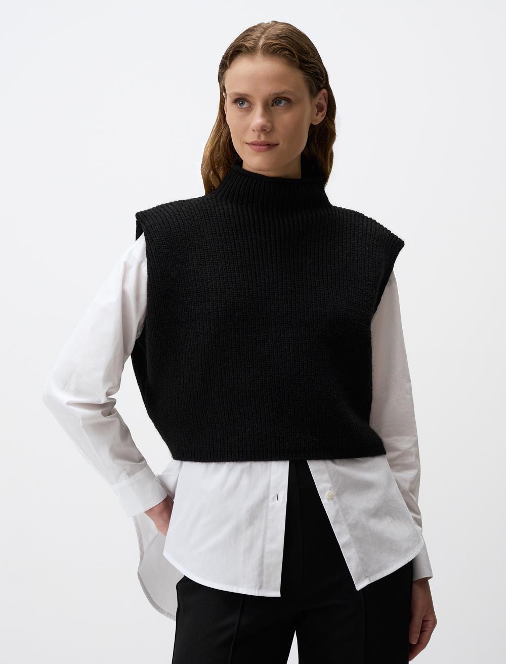 Turtleneck Sleeveless Short Sweater - Black