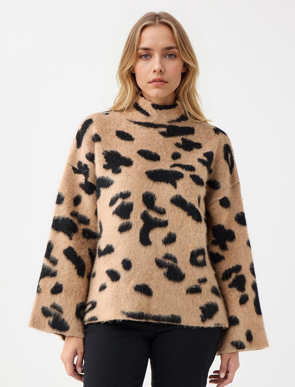 Loose Fit High Collar Long-Sleeve Pullover - 5WW134145