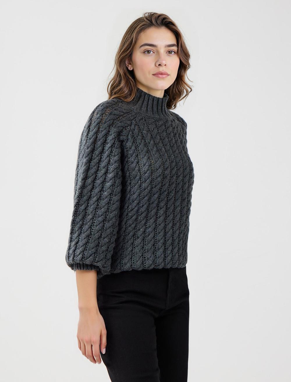 Loose Fit Polo Neck Long-Sleeve Pullover - 5WW134154