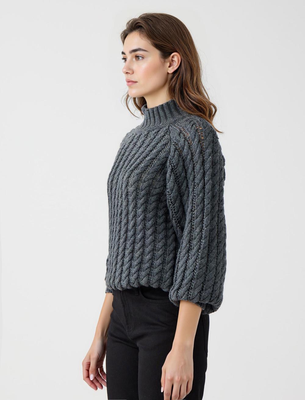 Loose Fit Polo Neck Long-Sleeve Pullover - 5WW134154