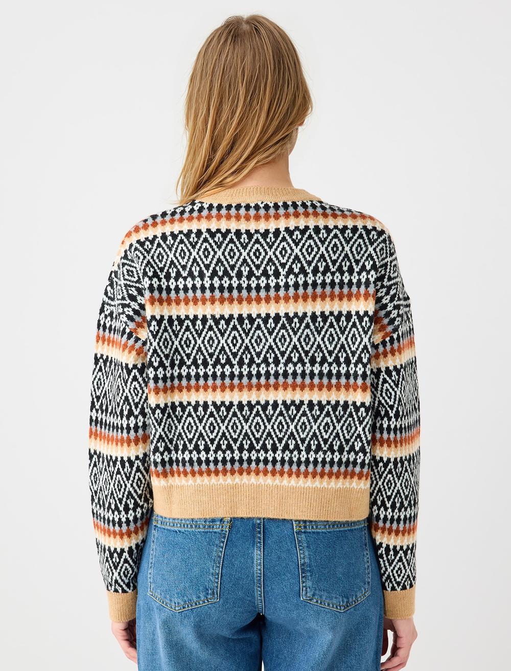 Crew Neck Long-Sleeve Pullover - 5WW134365