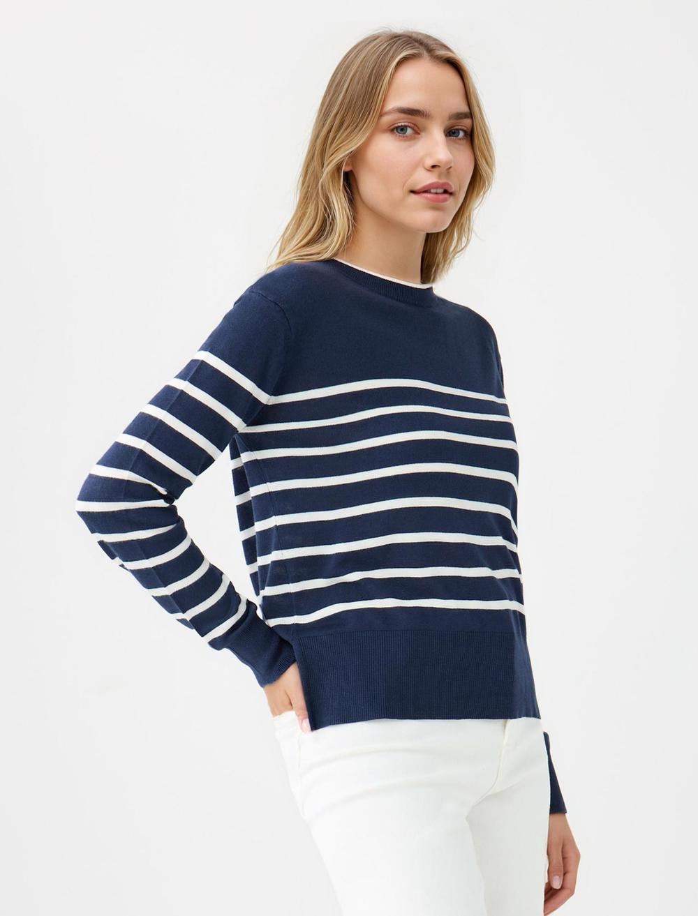 Crew Neck Long-Sleeve Pullover - Striped - 5WW134578004