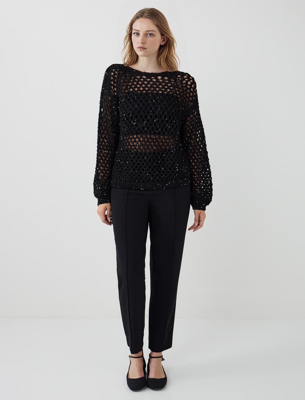 Off-The-Shoulder Long-Sleeve Pullover - Black - 5WW134597900