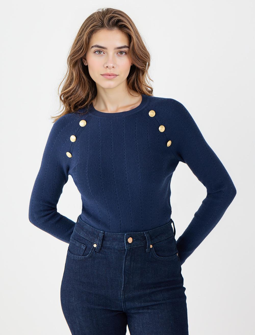 Slim Fit Crew Neck Long-Sleeve Pullover