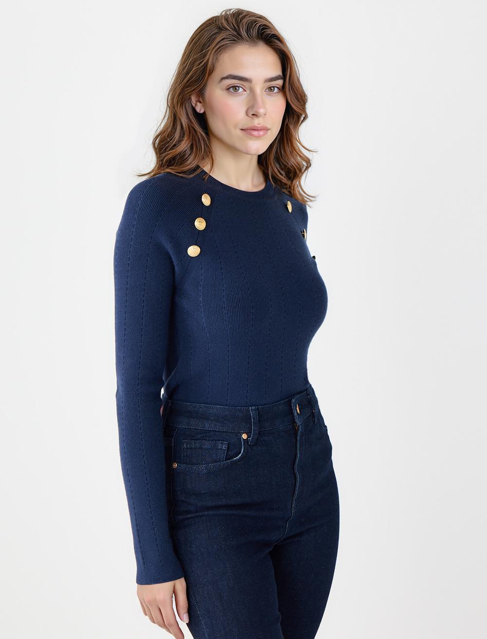 Slim Fit Crew Neck Long-Sleeve Pullover - 5WW135622