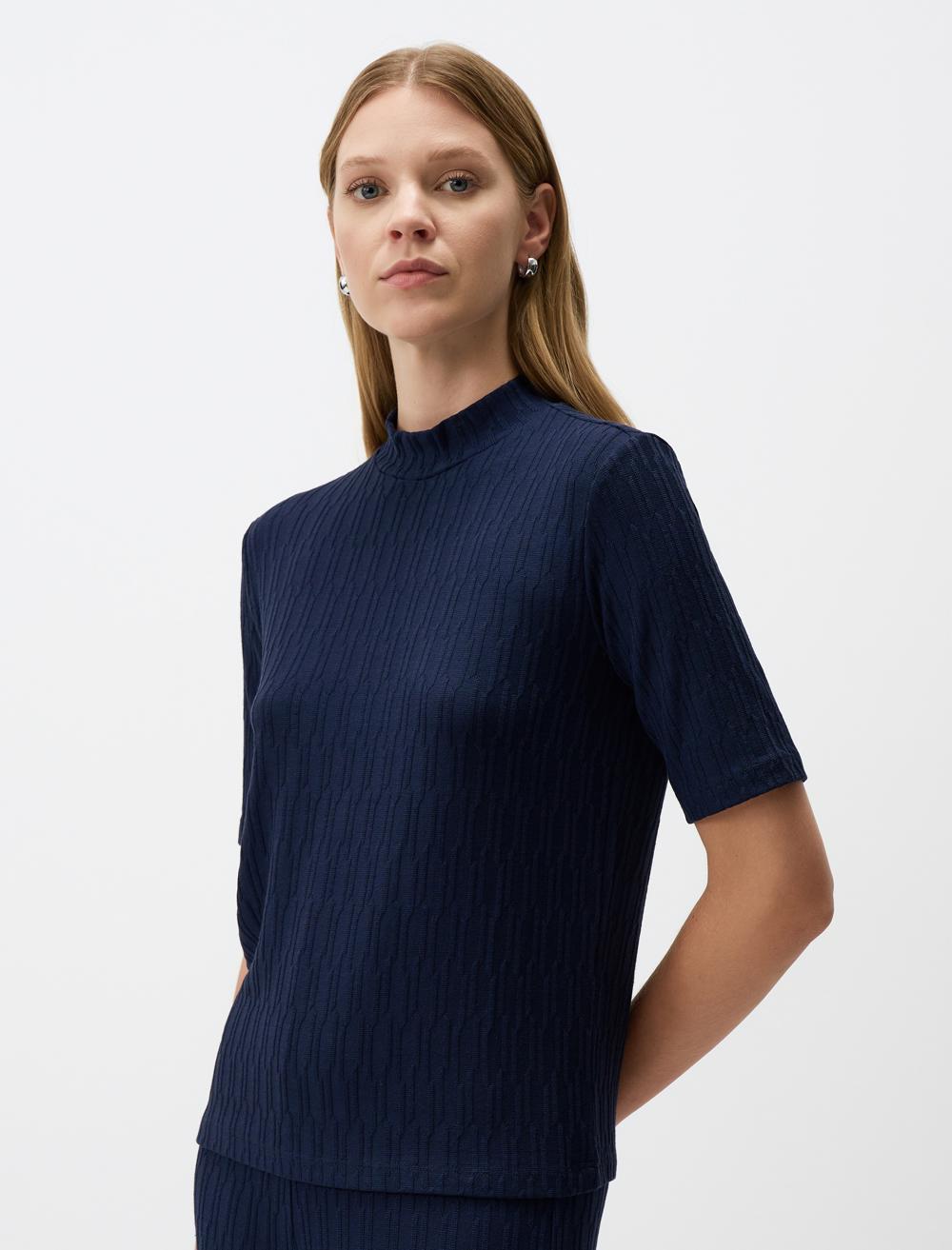 Short Sleeve Half Turtleneck Knitted Blouse