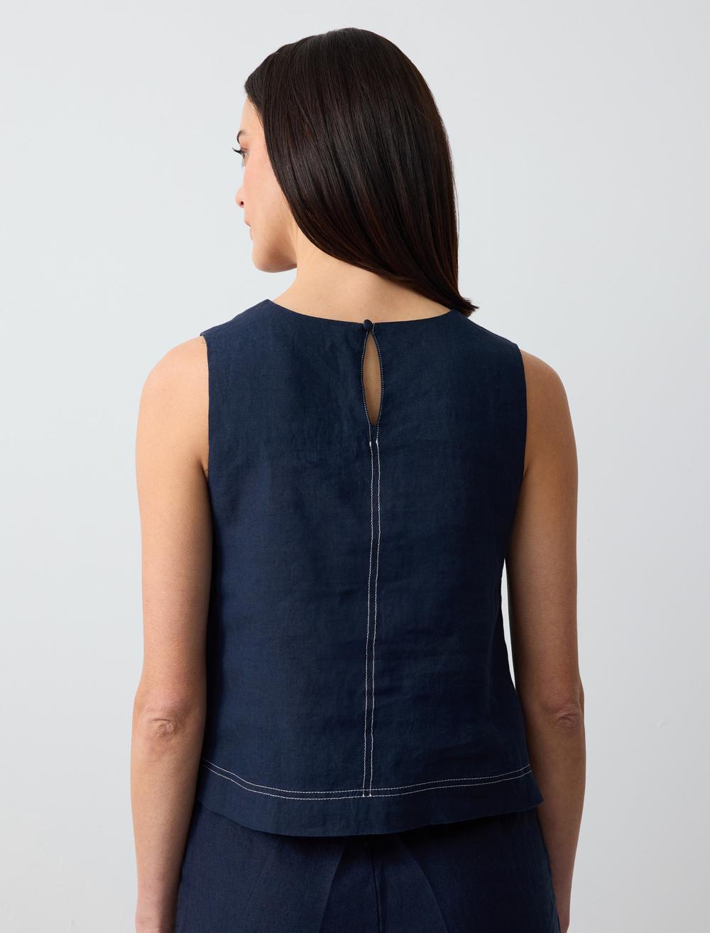 Loose Fit Crew Neck Sleeveless-Sleeve Blouse - 24SB044030