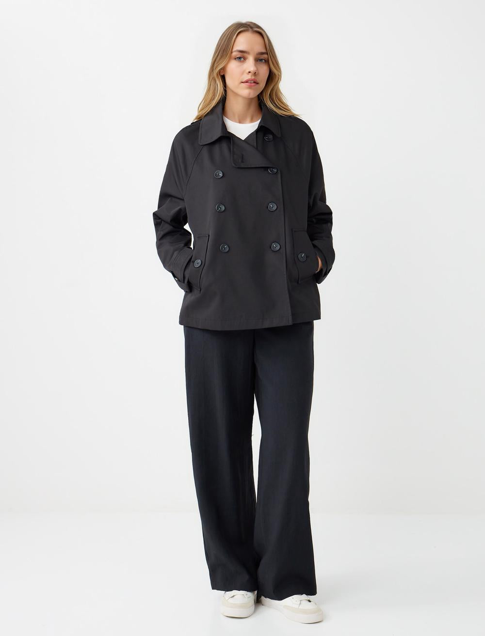 Cache-Coeur Long-Sleeve Trenchcoat - Black - 5WW263686900