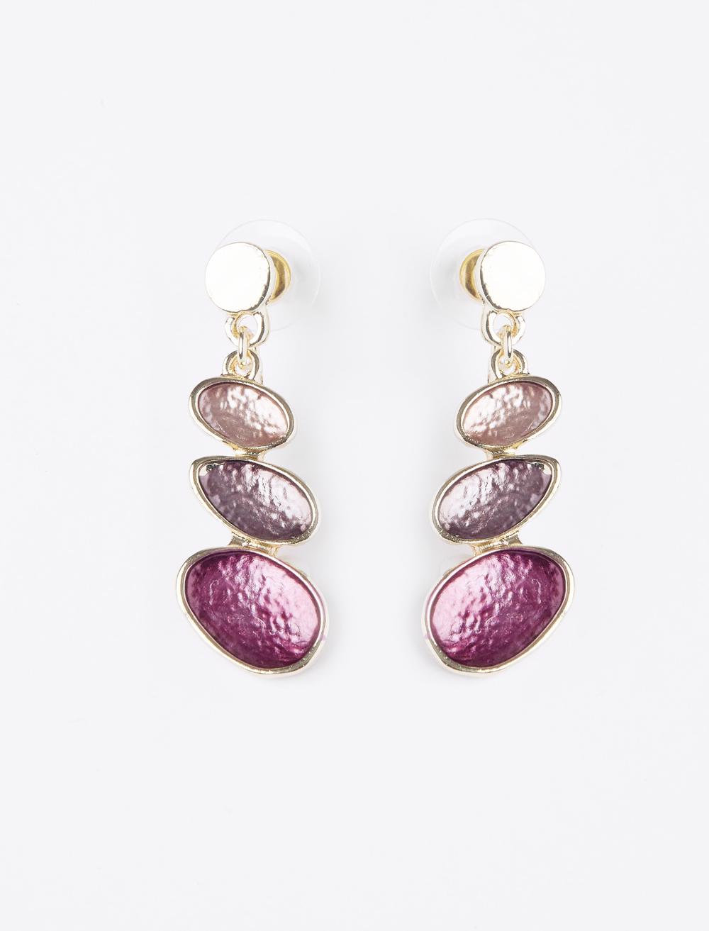 Oval dangling earrings with figures