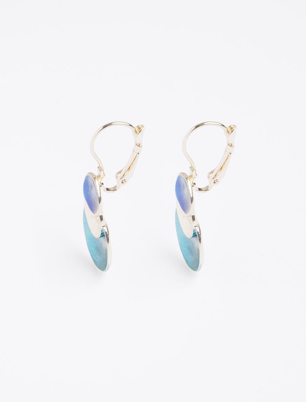 Triple round earrings with figures