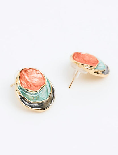 Mine-Detailed Round Figurative Earrings