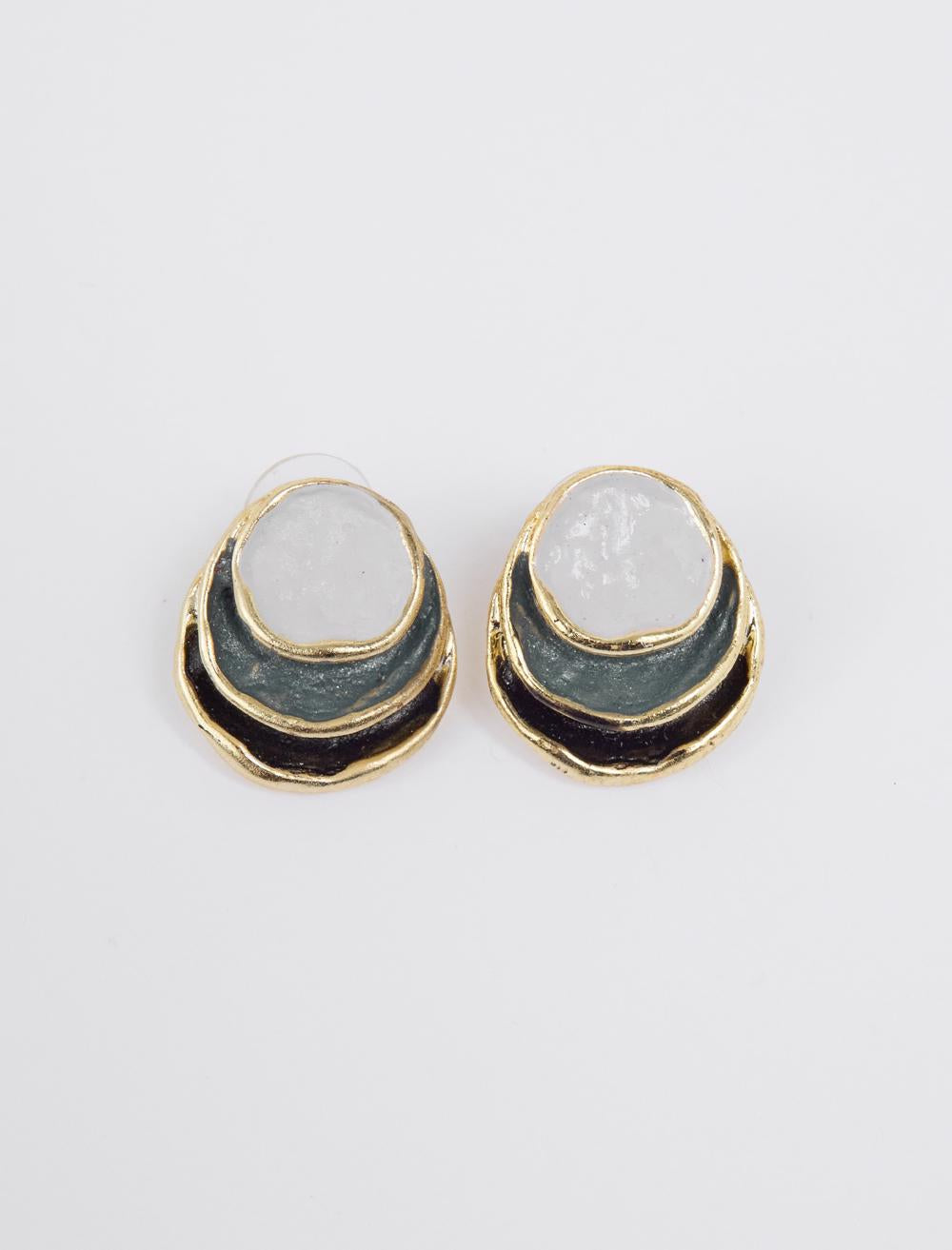 Mine-Detailed Round Figurative Earrings