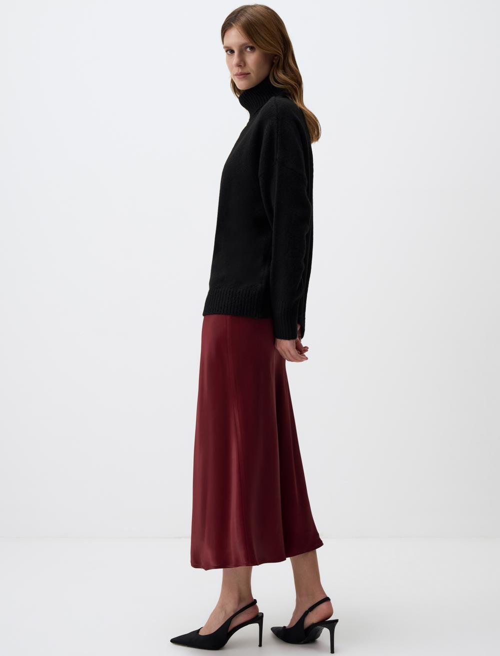 Regular Waist Slim Fit Long Skirt