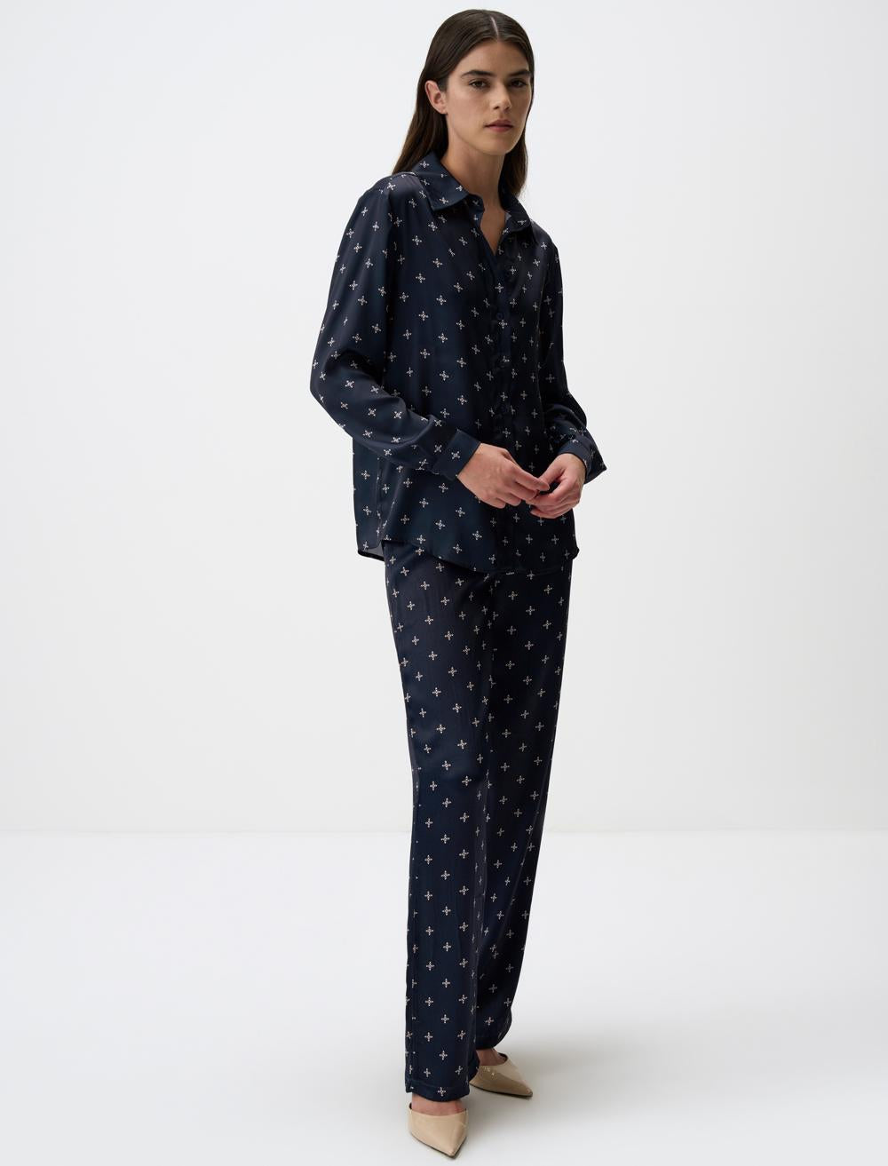 Relaxed Fit Wide Leg Patterned Satin Pants