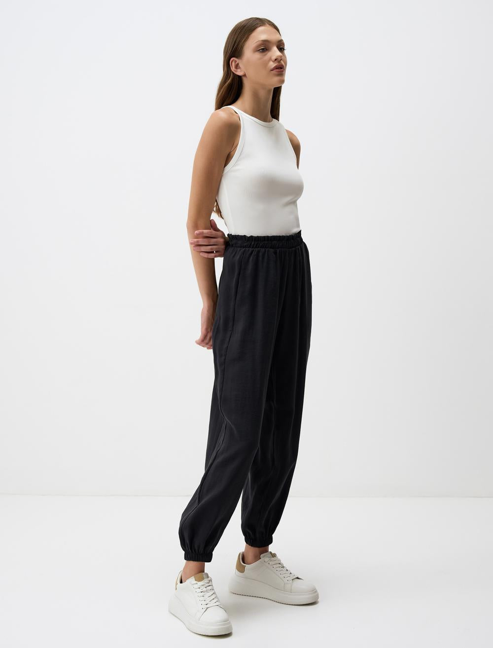 Elastic Waist Narrow Leg Pants with Pockets - 4WW311529