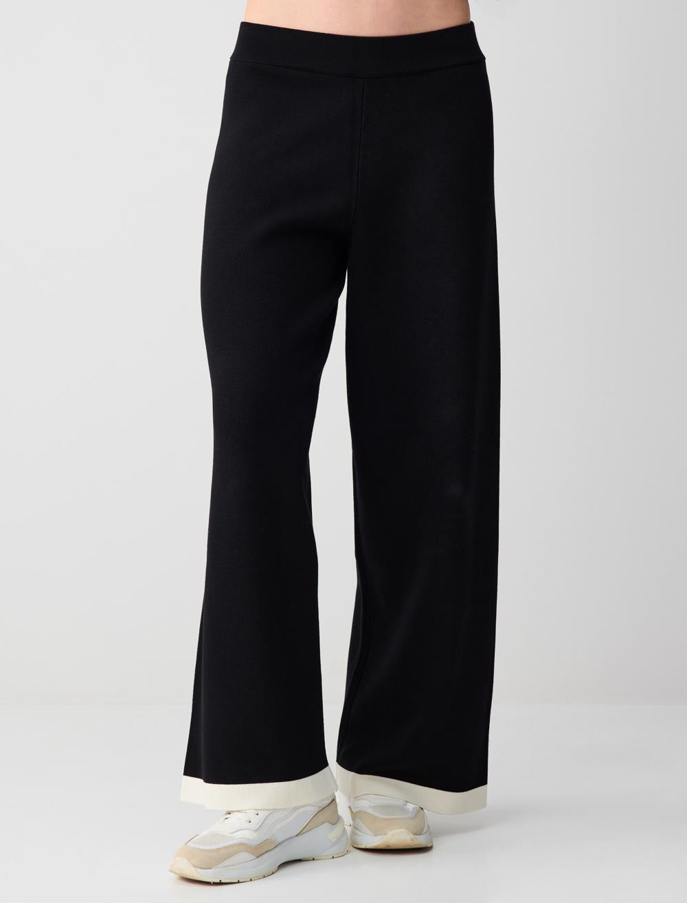 Relaxed Fit Wide-Leg Viscose Knit Trousers - Black - 5WW185285900