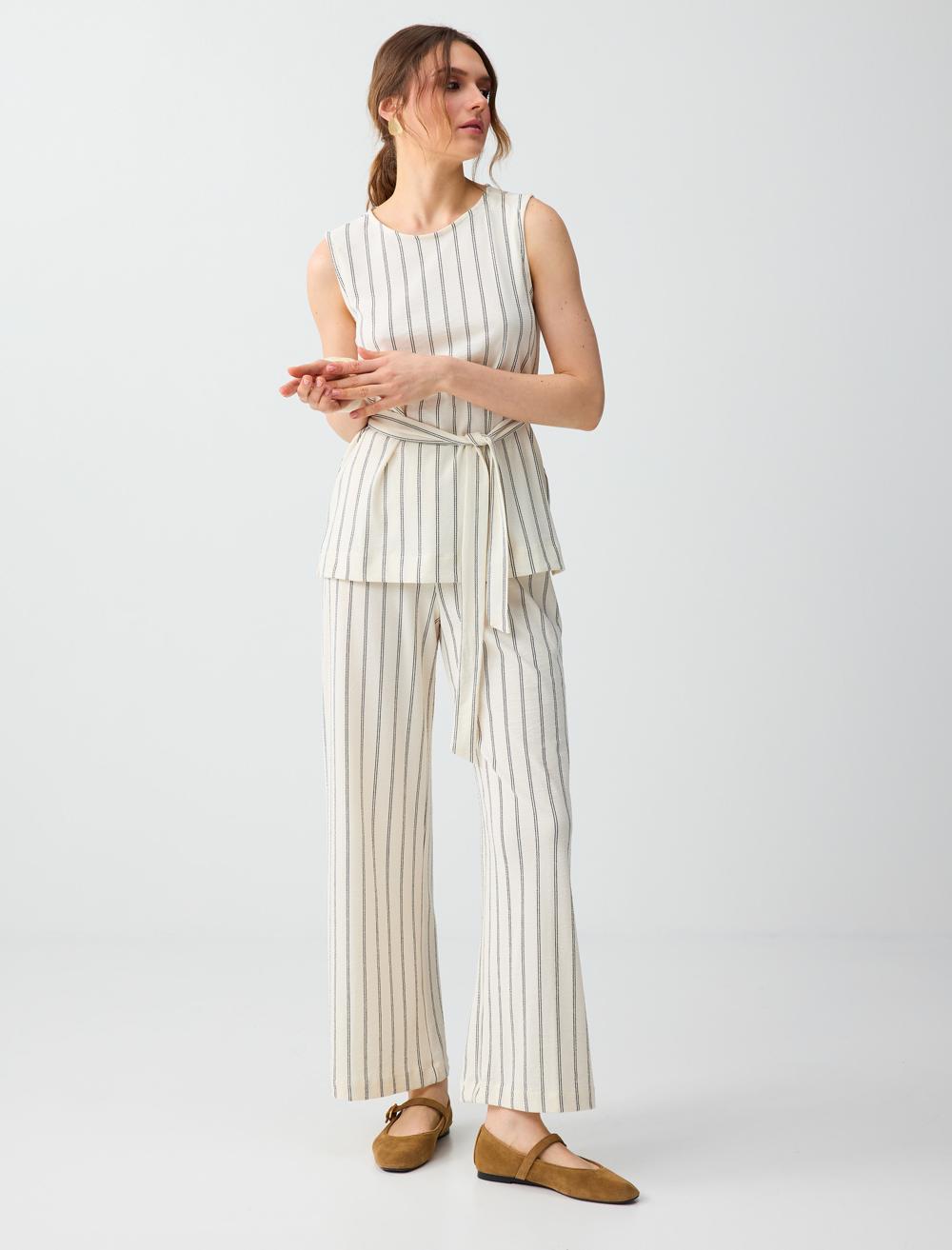 Loose Fit Trousers - Ecru - 6SW186655114