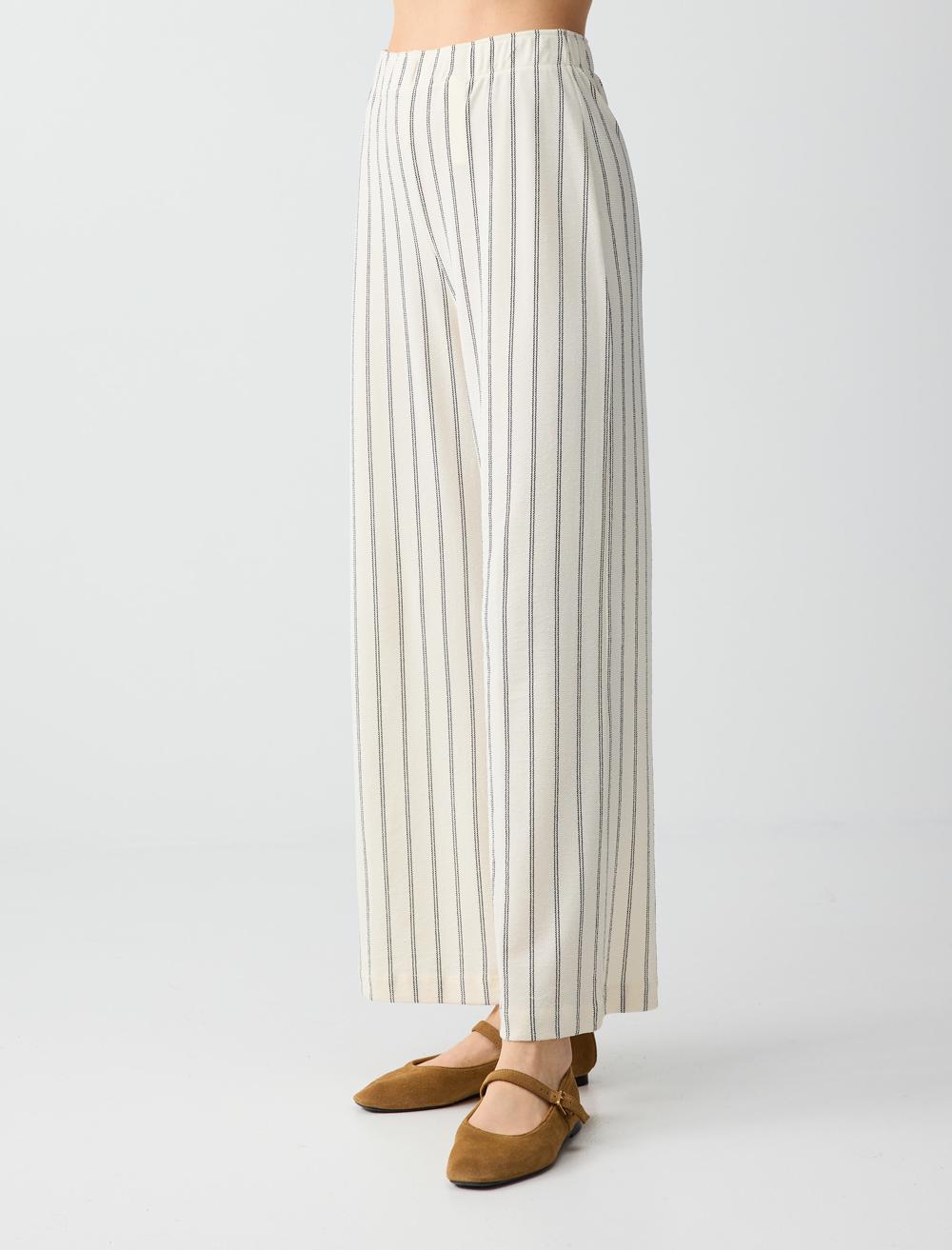 Loose Fit Trousers - Ecru - 6SW186655114