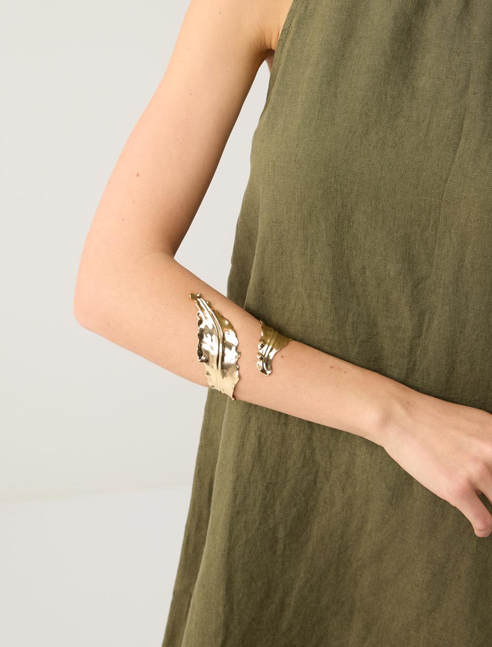 Shiny Spiral Bracelet