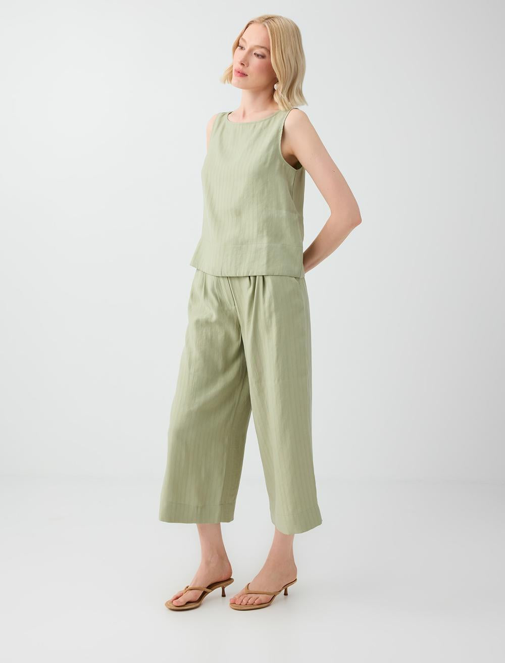 Loose Fit Trousers - Khaki - 6SW182234312