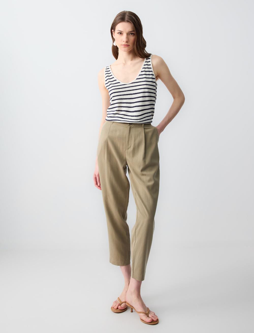 Loose Fit Scoop Neck Sleeveless Singlet - Ecru - 5SW013245114