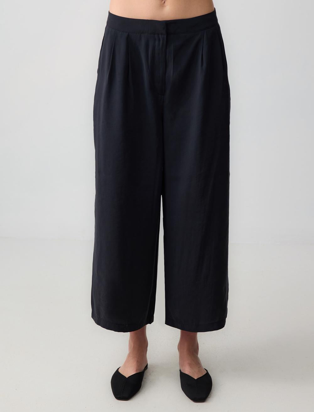 Loose Fit Trousers - Black - 5SW183848900