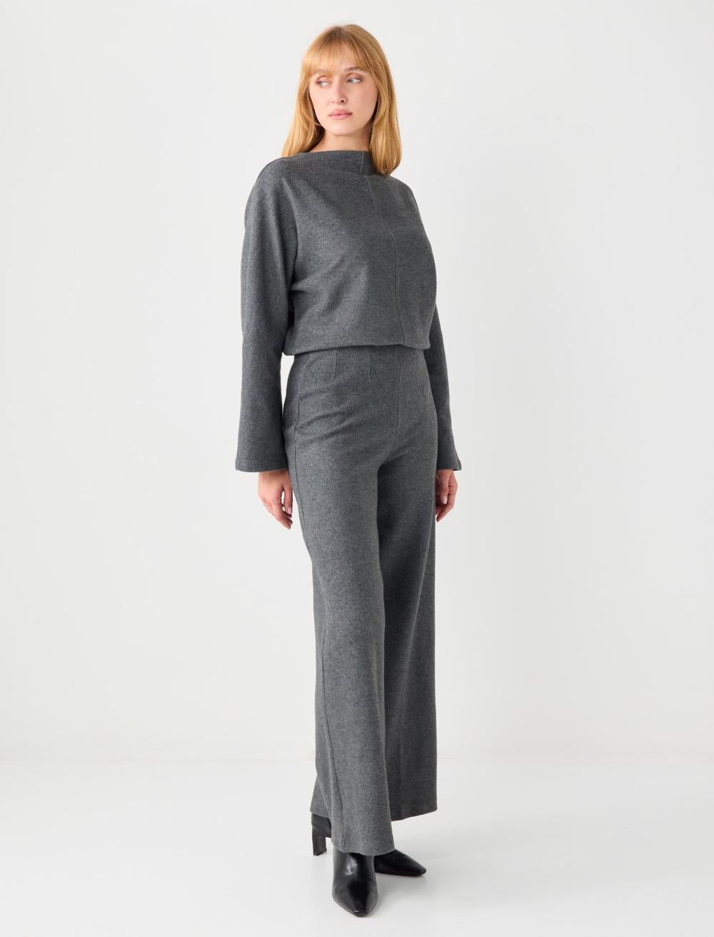 Loose Fit Trousers