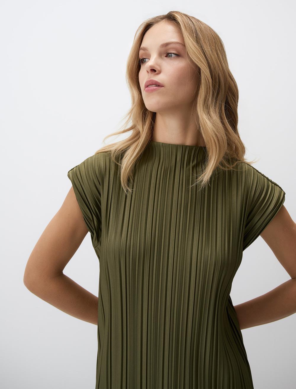Loose Fit Sleeveless-Sleeve Dress - 4WW062622