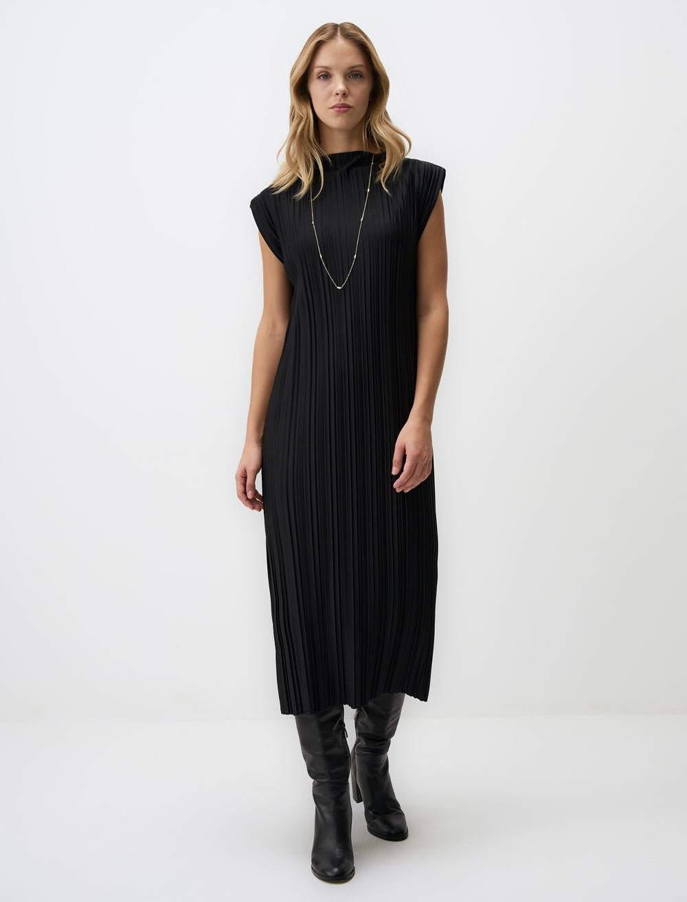 Loose Fit Sleeveless-Sleeve Dress - 4WW062622