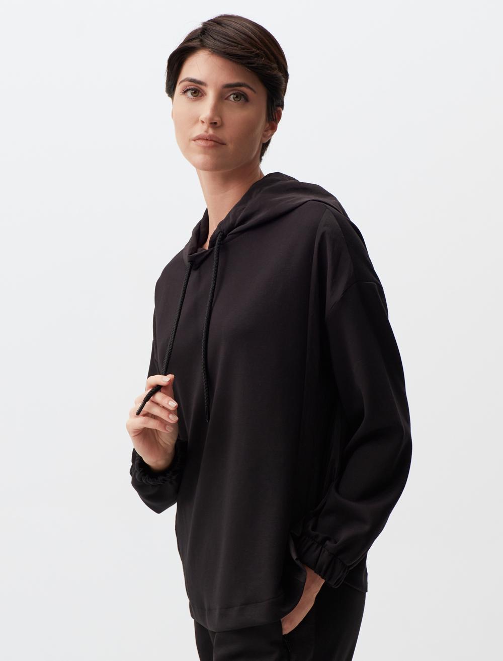 Hooded Long Sleeve Sweatshirt