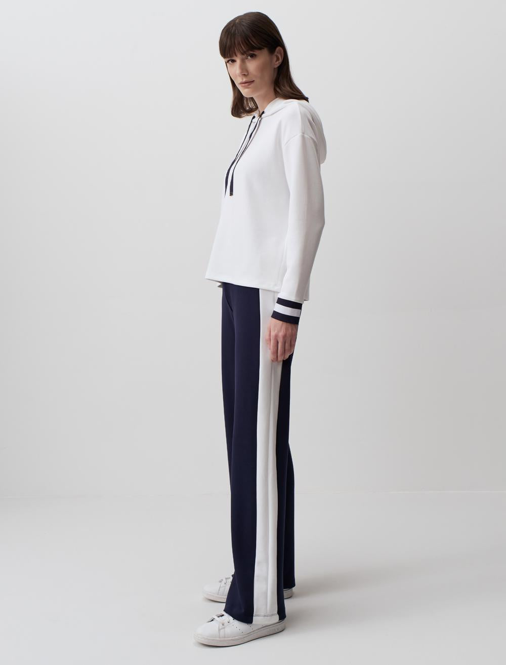 Hooded Long Sleeve Casual Sweatshirt