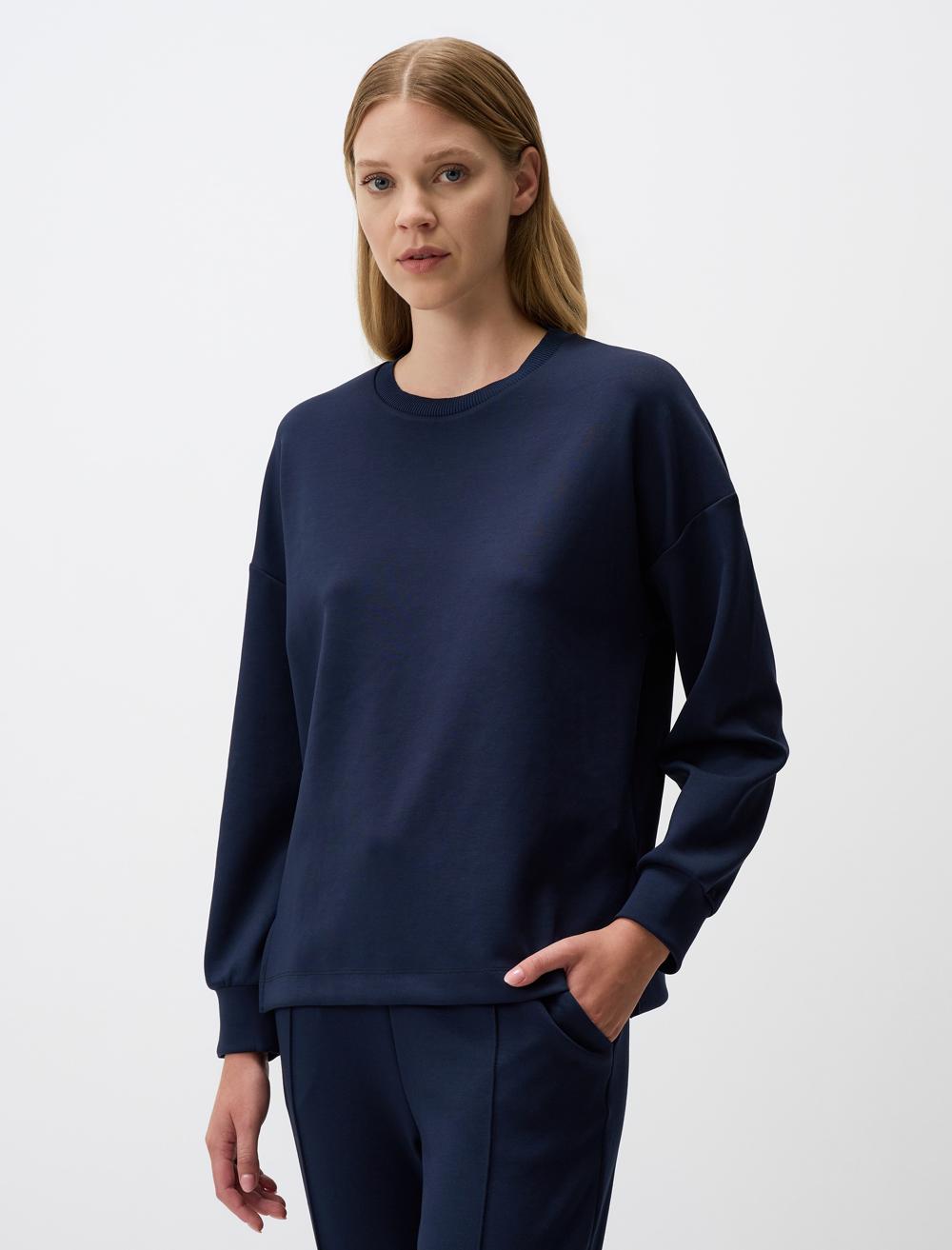 Crew Neck Long Sleeved Oversized Sweatshirt - 4WW02360882