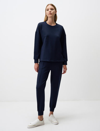 Crew Neck Long Sleeved Oversized Sweatshirt