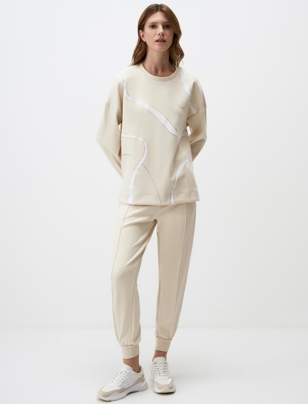 Crew Neck Long Sleeved Patterned Sweatshirt