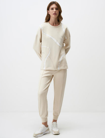 Crew Neck Long Sleeved Patterned Sweatshirt