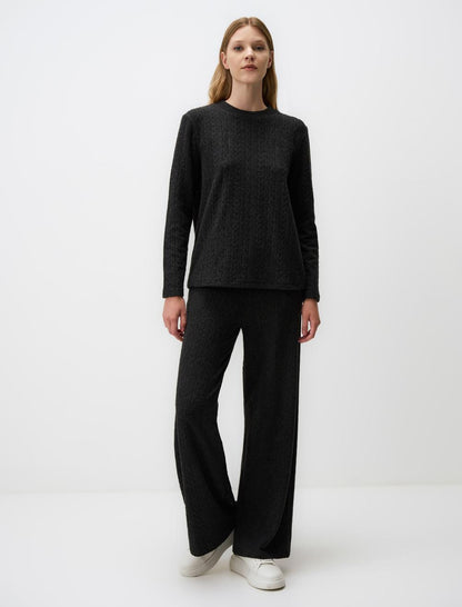 Crew Neck Long Sleeve Knitted Sweatshirt