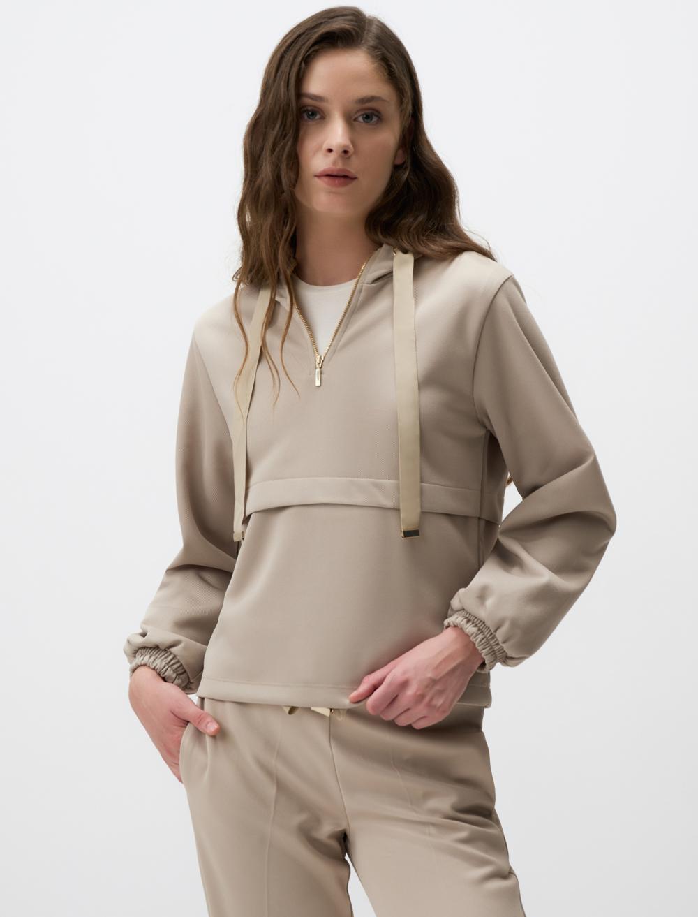 Long Sleeve Hooded Sweatshirt with Zipper Detail