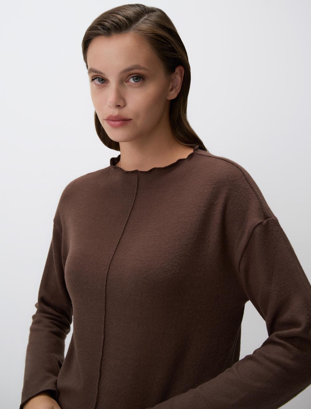 Off-The-Shoulder Long-Sleeve Sweatshirt - 4WW361242