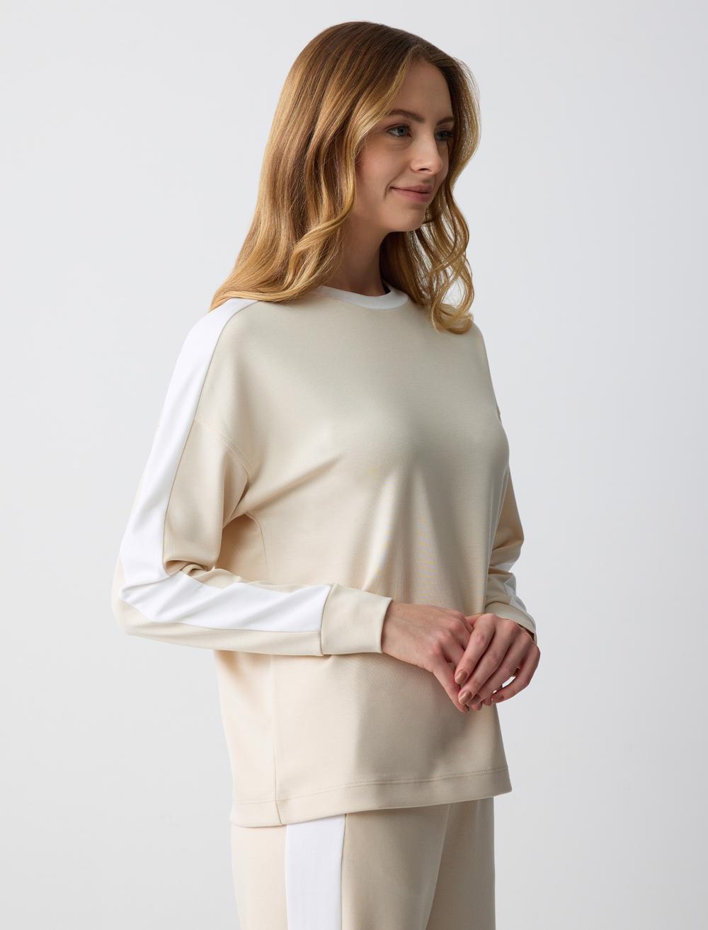 Crew Neck Long-Sleeve Sweatshirt - Beige - 5SW232351131
