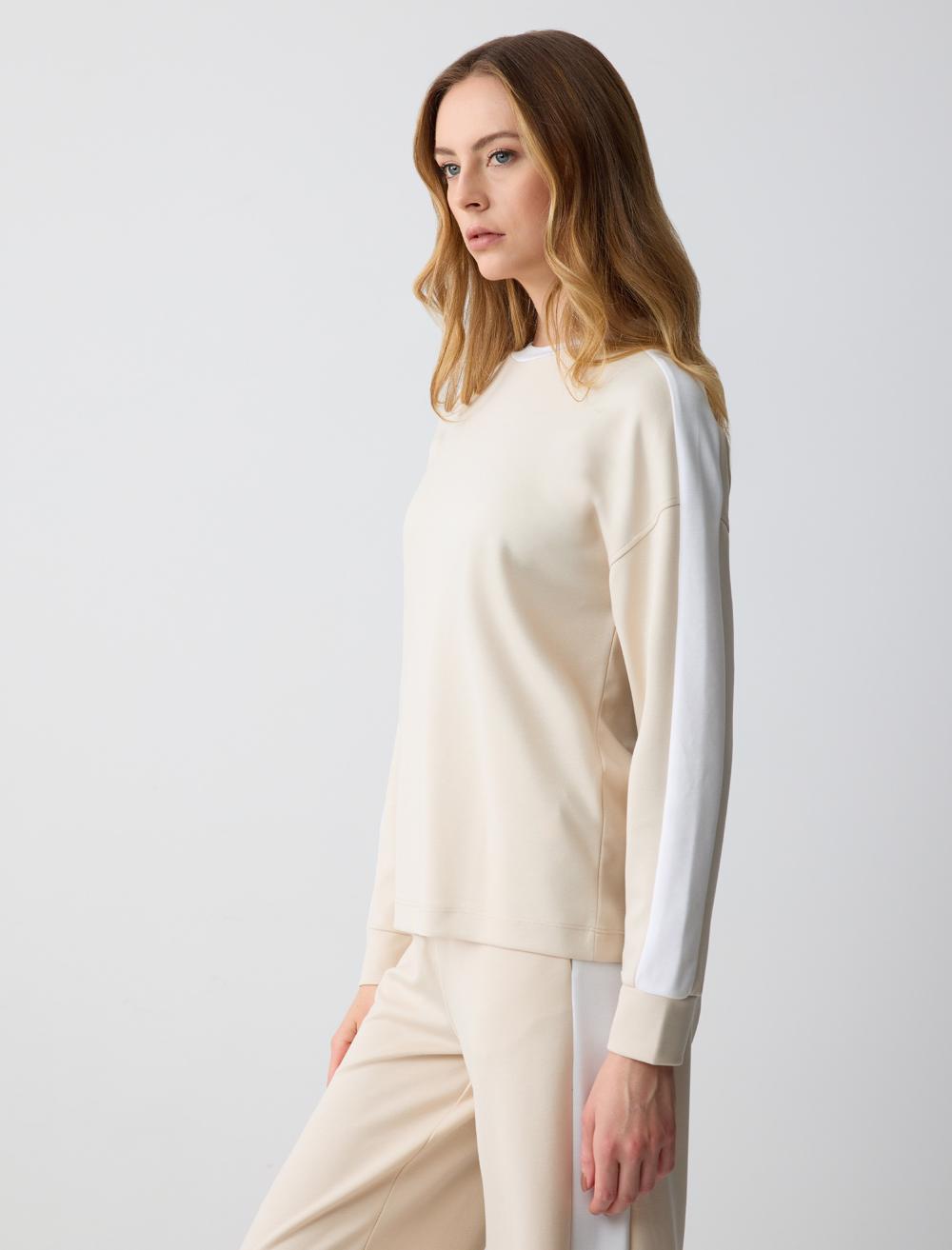 Crew Neck Long-Sleeve Sweatshirt - Beige - 5SW232351131
